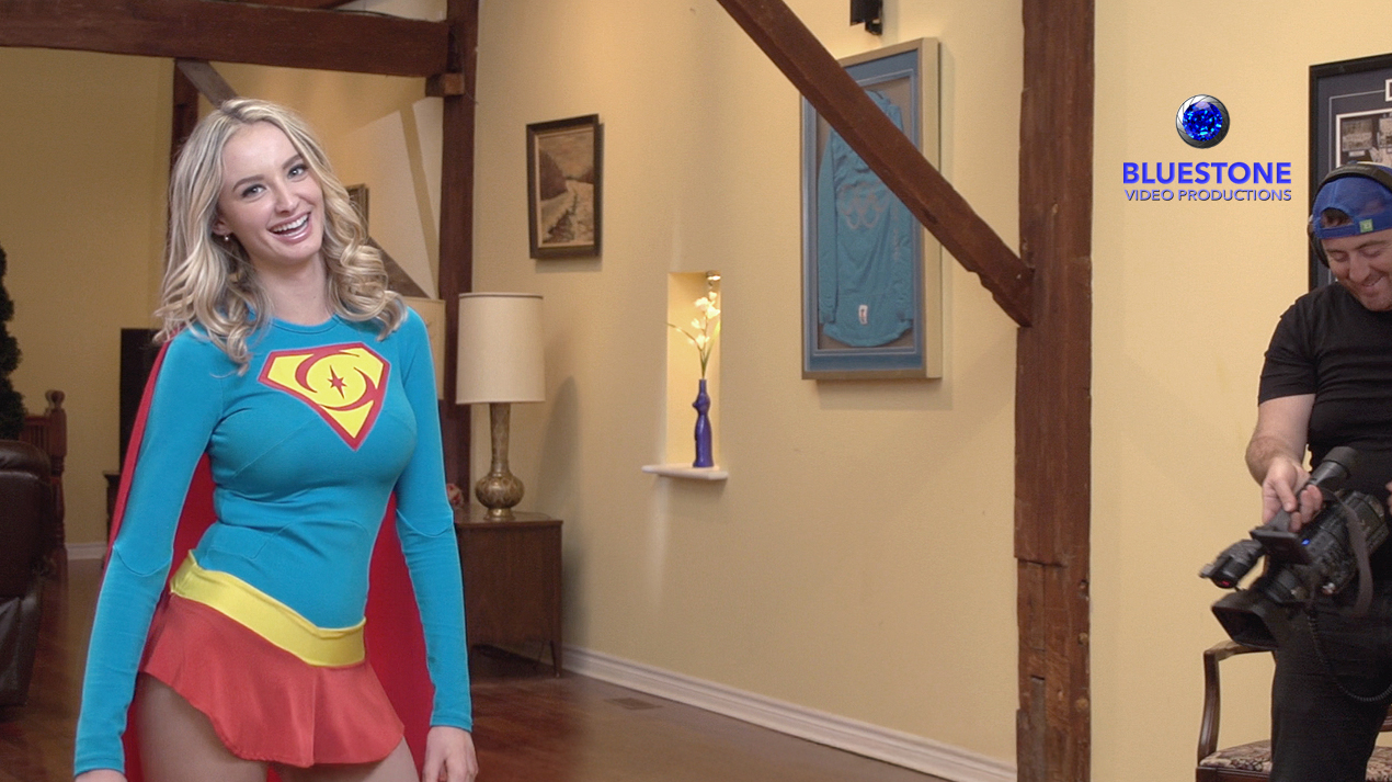 Behind the scenes still 17 season 3.jpg