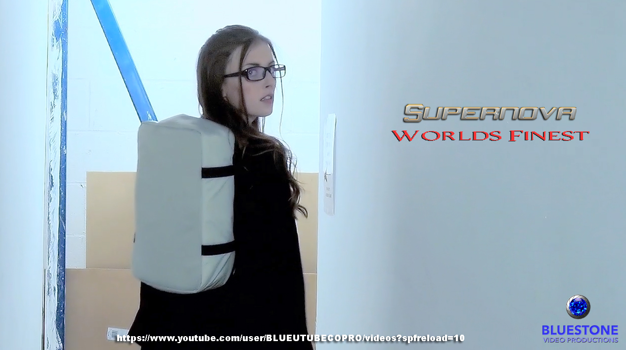 Supernova 6 Worlds Finest still 30.jpg