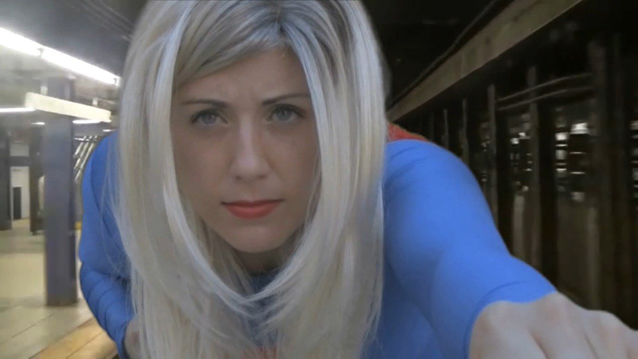 Supergirl VI Subway rescue Scene  006_0006.jpg
