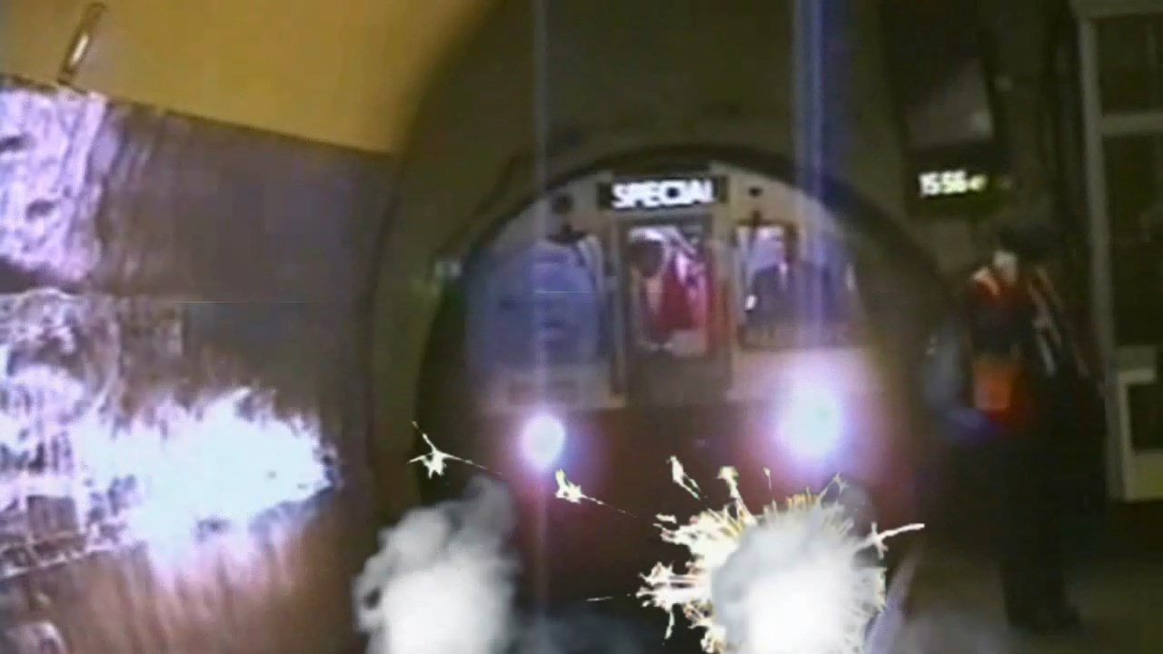 Supergirl VI Subway rescue Scene  008_0009.jpg