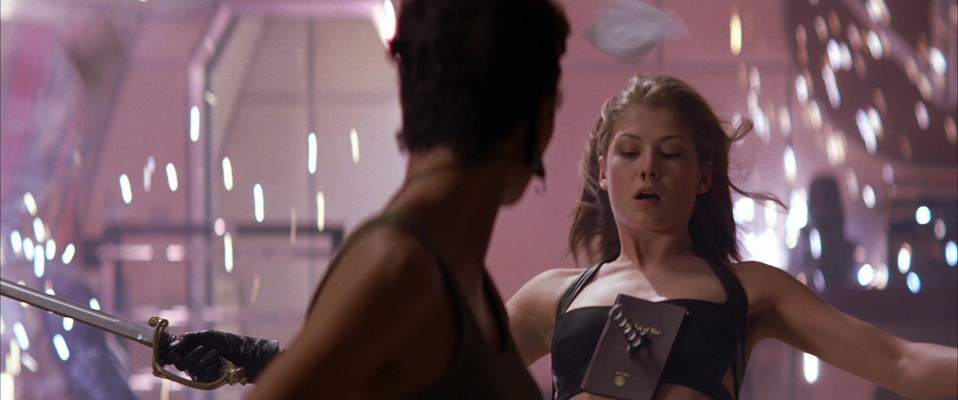 Die_Another_Day_-_Miranda_Frost_is_killed.jpg