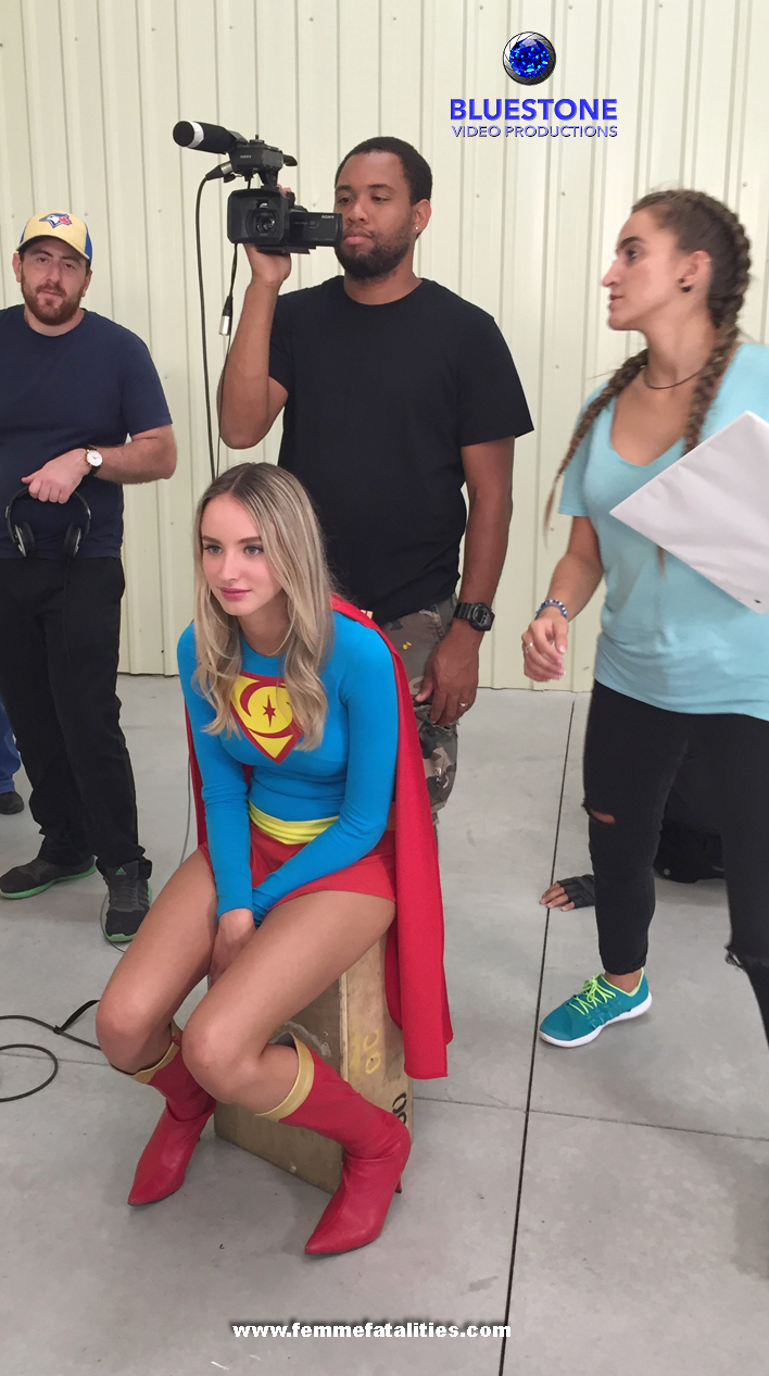 Behind the scenes still 232 season 3.jpg