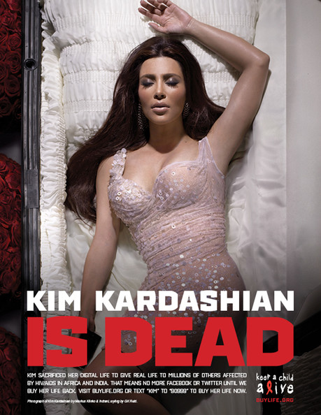 HOLLYWOOD+DEAD+Celebrities+Pose+Coffins+Go+WrpFhnMq17tl.jpg