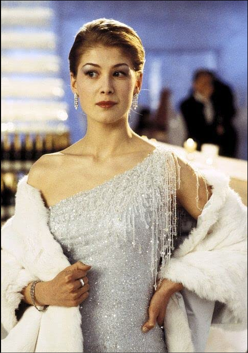 Rosamund Pike in Die Another Day.PNG